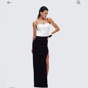 Finesse Elegant Black Women's Skirt